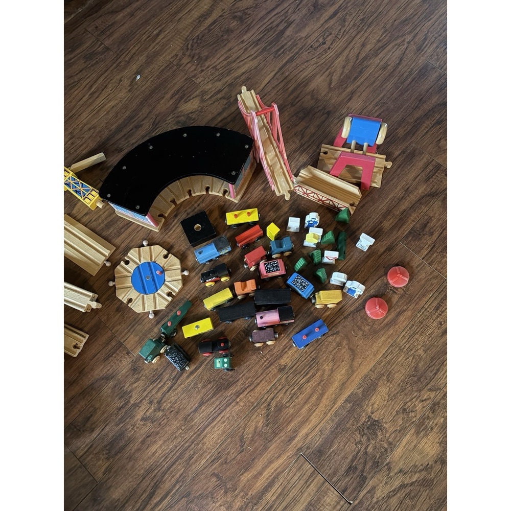 Melissa & Doug Lot Wooden Railway Train Set 100+ Pieces Set